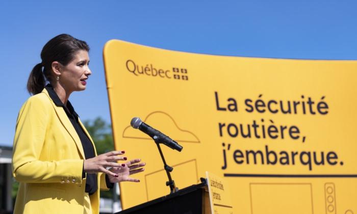 Quebec Transport Minister Apologizes After Being Photographed Without Seatbelt