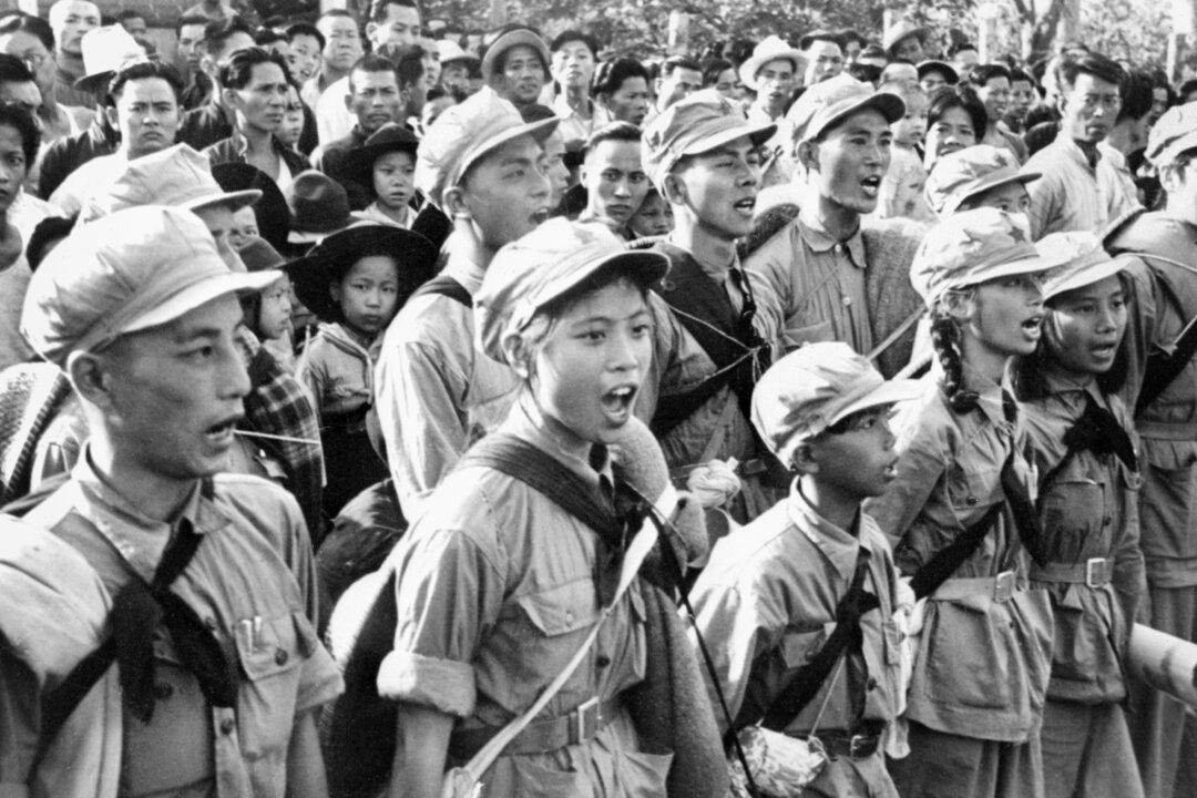 ‘Father and Mother Are Dear, but Dearer Still Is Chairman Mao’