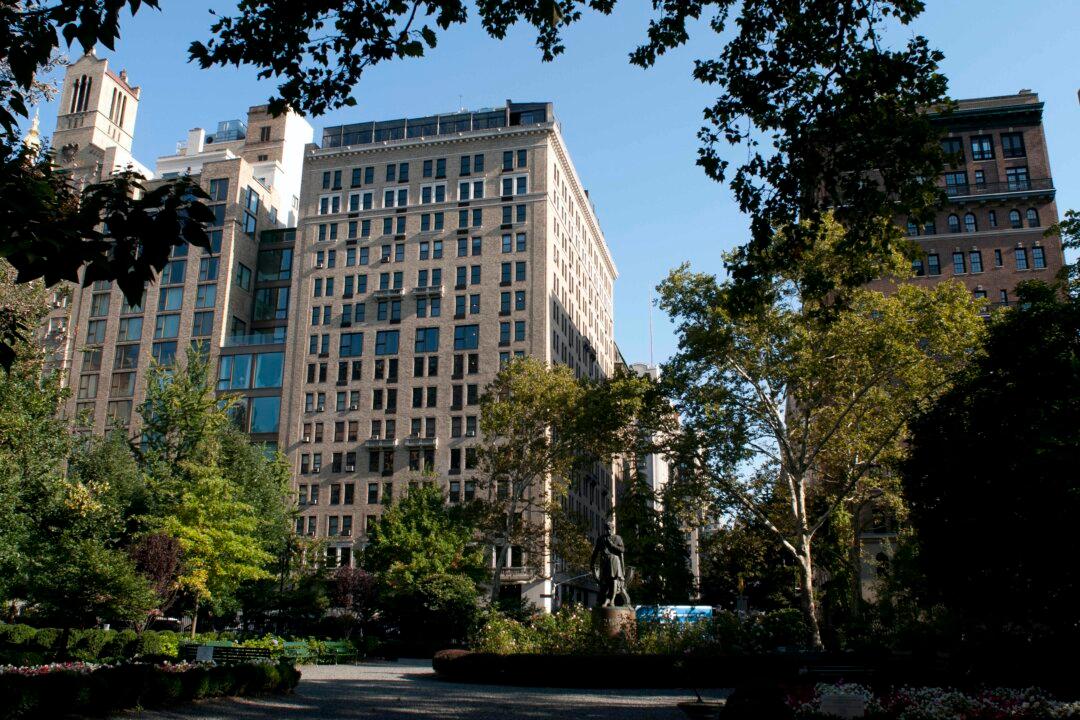 Manhattan’s Historic Gramercy Park Hotel Has New Operator; Reopening Set for 2025