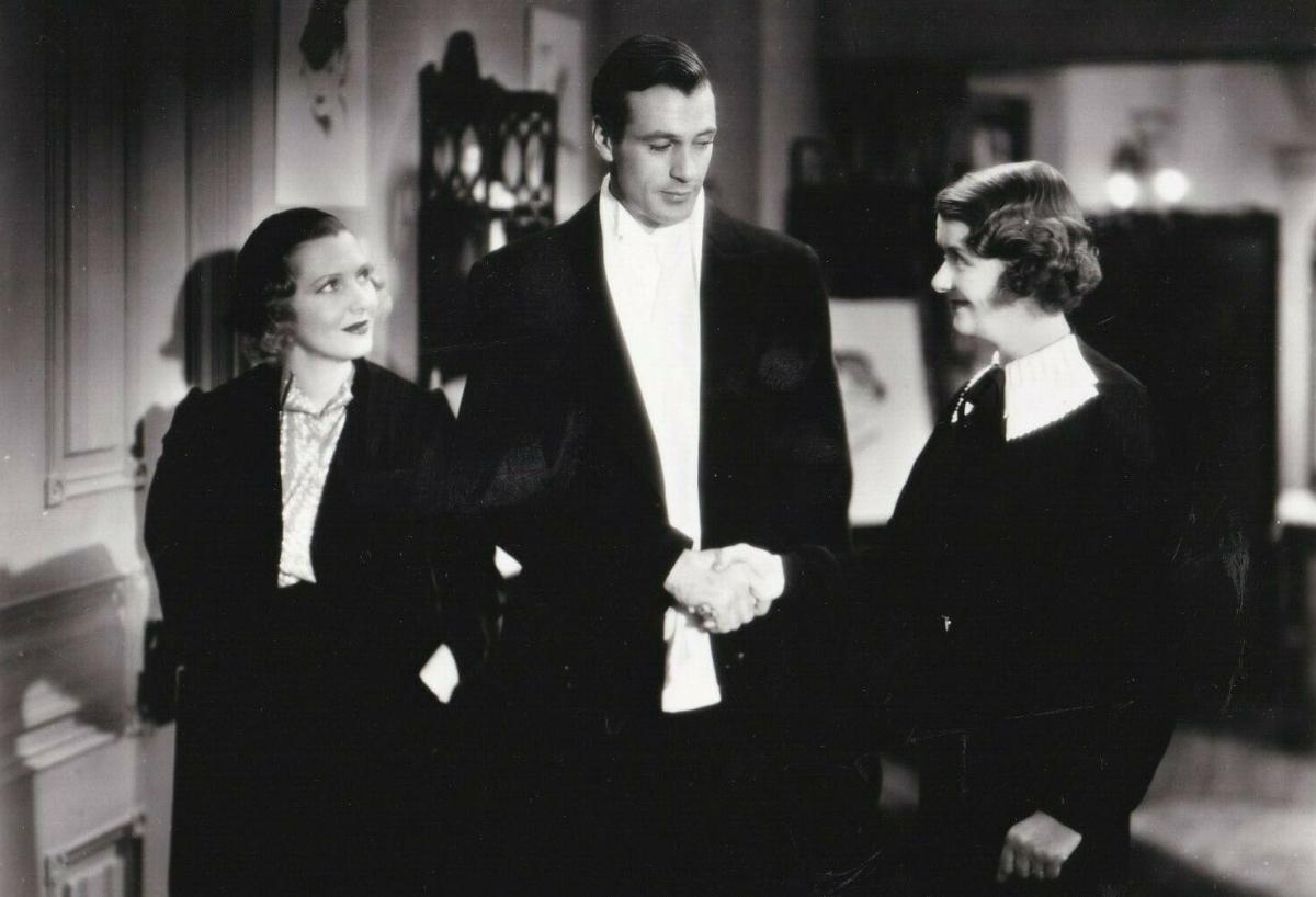Publicity still for the film “Mr. Deeds Goes to Town” from 1936. (MovieStillsDB)