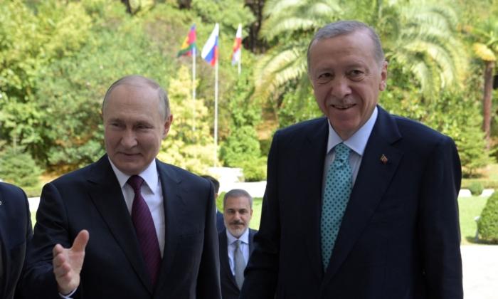 Putin, Erdogan Discuss Grain Deal Alternatives, Hail ‘New Phase' of Relations