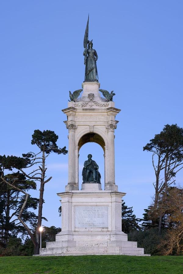 Francis Scott Key Monument, commissioned by James Lick, as it stood in Golden Gate Park, San Francisco, before it was toppled in June 2020. (Public Domain)