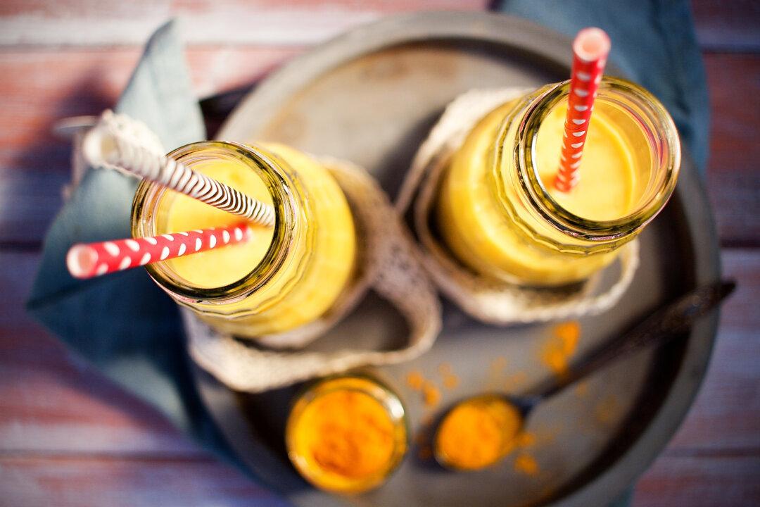 Herbal Tonics and Immunity Shots for Optimum Health (+ Recipes)