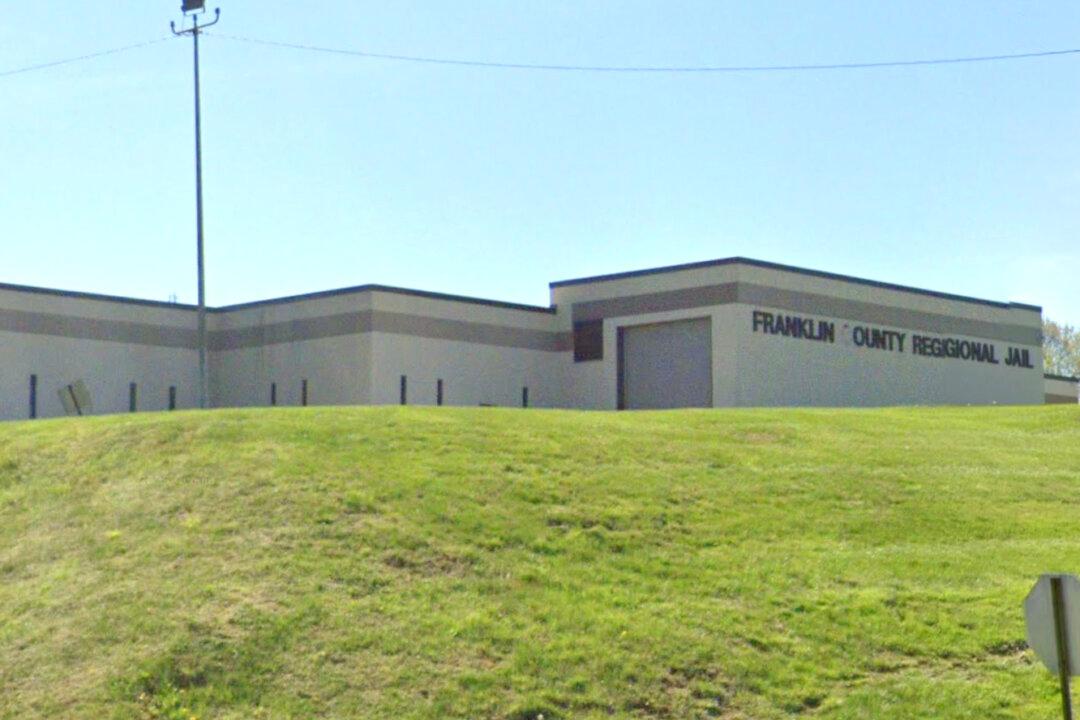 Female Inmate Dies After Jumping Out of Moving Vehicle During Jail Transport in Kentucky