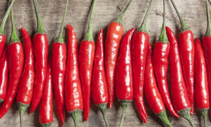 Cayenne Pepper to Strengthen the Heart, Relieve Pain, and Boost the Immune System