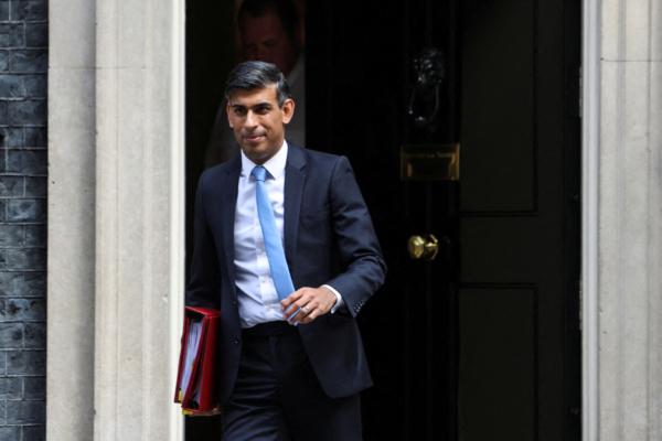  British Prime Minister Rishi Sunak walks at Downing Street in London on Sept. 6, 2023. (Reuters/Susannah Ireland/File Photo)