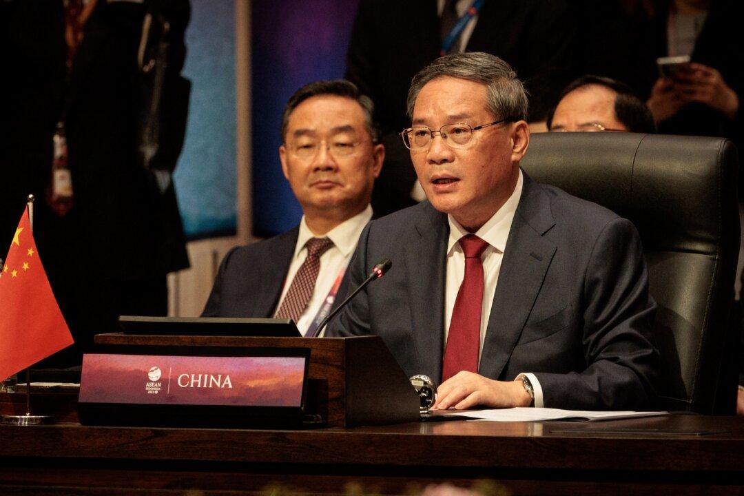CCP Elders Demand Clarity on Xi’s Successor Amid Economic Turmoil