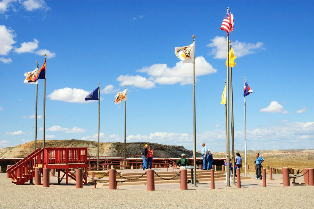 Ed Perkins on Travel: Should You Avoid All Tourist Traps?