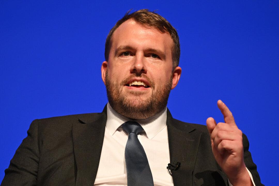 New Tory Group Looks to Boost Apprenticeships