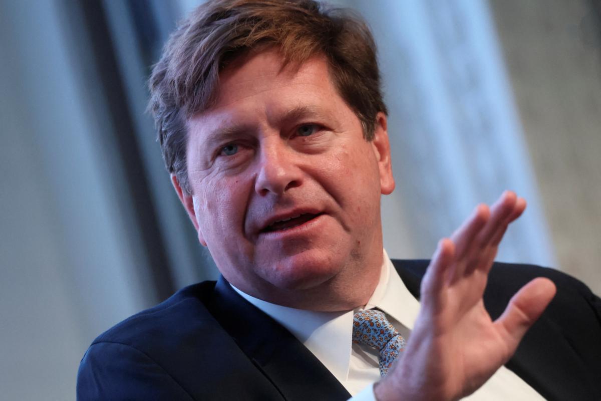 Jay Clayton, former chairman of the Securities and Exchange Commission, speaks during the 13D Monitor's Active-Passive Investor Summit in New York on Oct. 18, 2022. (Brendan McDermid/Reuters)