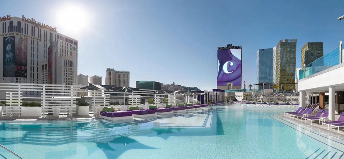 Frolic in Las Vegas’ Fabulous Pool District This Fall