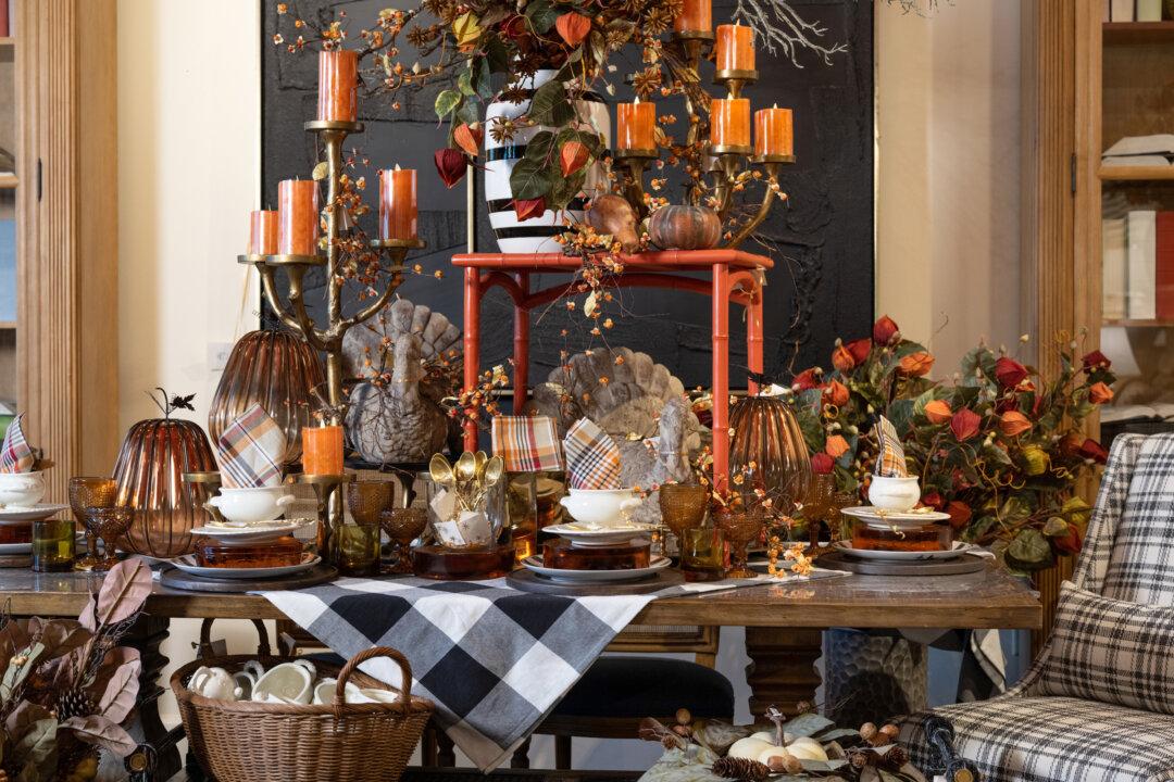Designing Breathtaking Tablescapes for Fall Gatherings