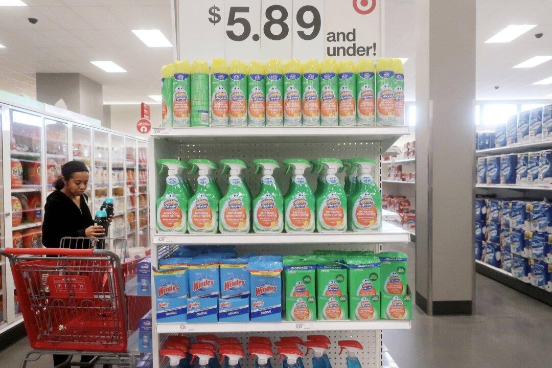 Many Household Cleaning Products, Including ‘Green’ Items, Emit Hazardous Chemicals Linked to Cancer: Study