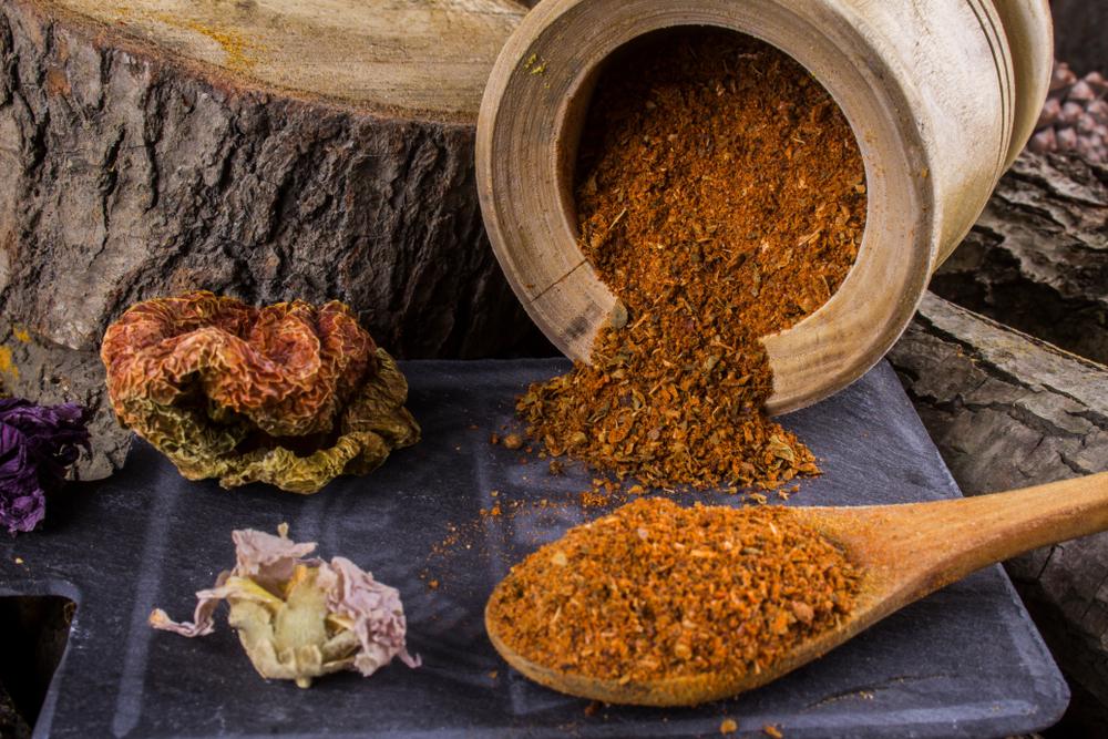 The secret to a blissful imam bayildi dish is the baharat spice blend. (Mahmut Sabagh/Shutterstock)
