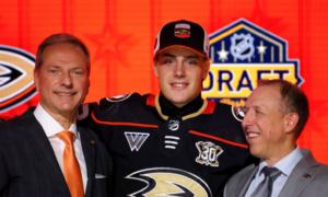Top Ducks Rookie Could Take a Lesson From Former Anaheim Star