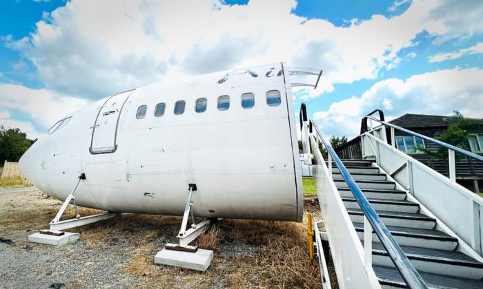 Man Spends $18,700 Flipping Boeing 737 Aircraft Into Offbeat Vacation Rental, Here's How It Looks
