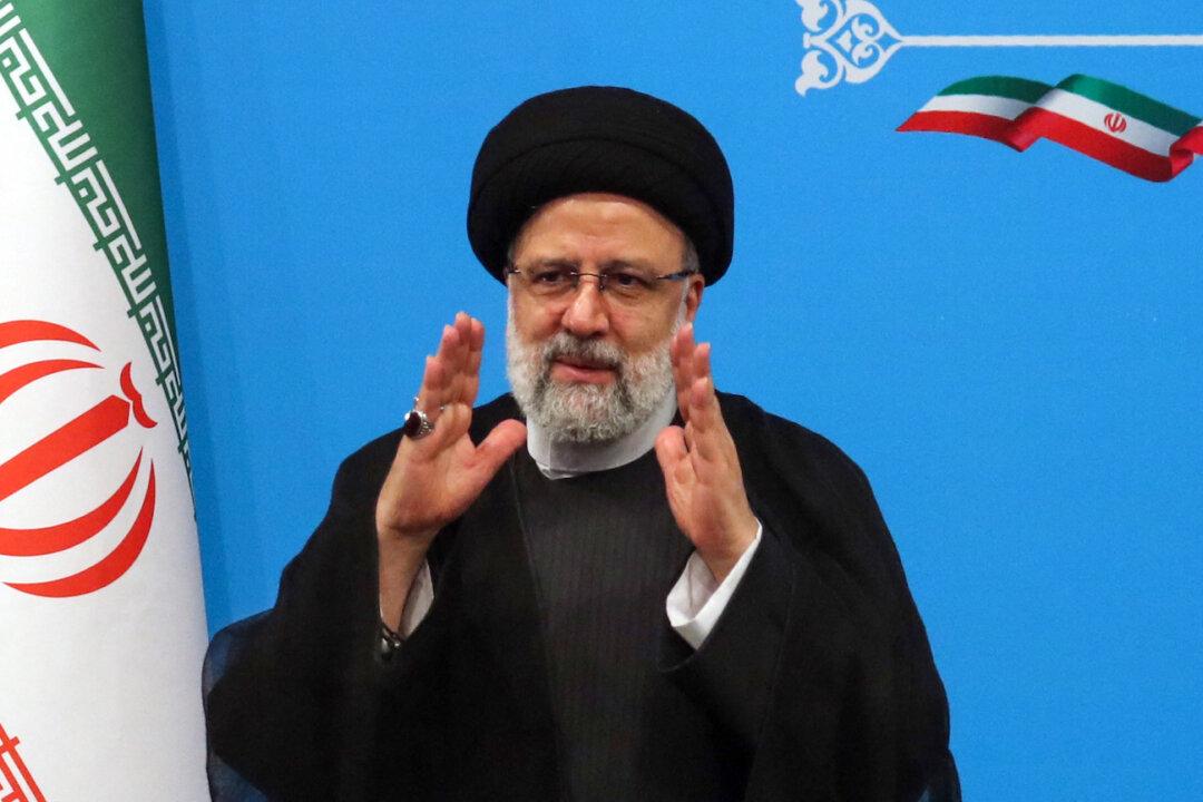 Iran Expels More UN Nuclear Inspectors After US Agrees to Unfreeze $6 Billion in Oil Funds
