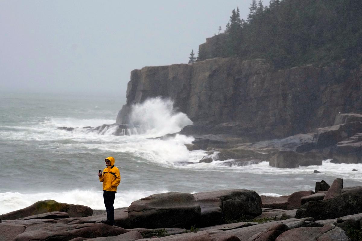 Atlantic Storm Lee Delivers High Winds and Rain Before Forecasters Call Off All Warnings