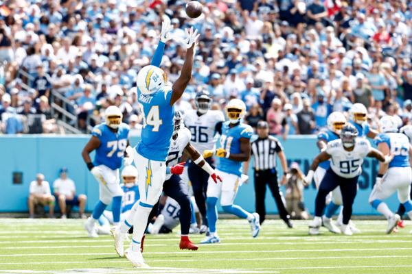 Stone Smartt (84) of the Los Angeles Chargers catches a pass during the third quarter against the Tennessee Titans at Nissan Stadium in Nashville on Sept. 17, 2023. (Johnnie Izquierdo/Getty Images)