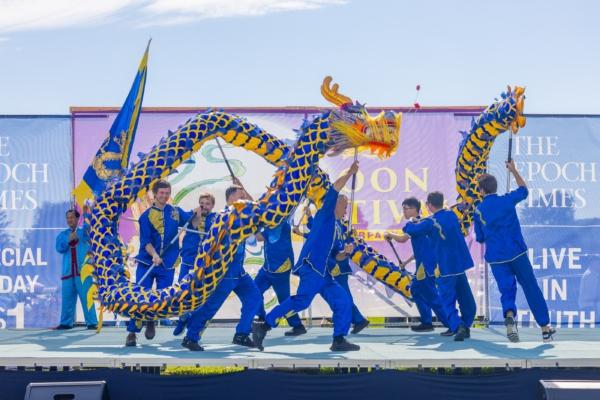 A dragon dance at the Moon Festival at New Century in the Town of Deerpark, N.Y., on Sept. 16, 2023. (Mark Zou/The Epoch Times)