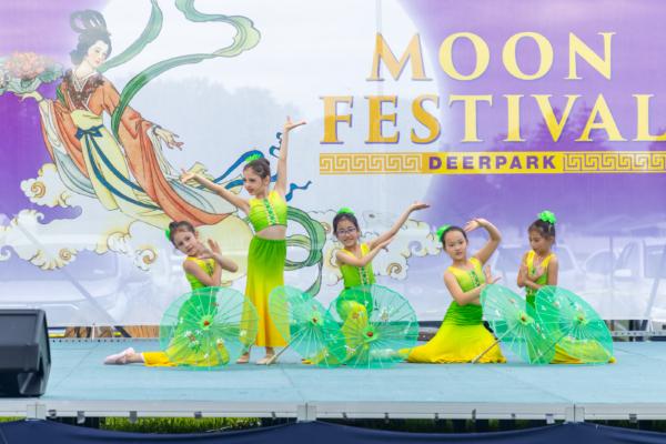 The Moon Festival in the Town of Deerpark N.Y., on Sep. 17, 2023. (Mark Zou/The Epoch Times)