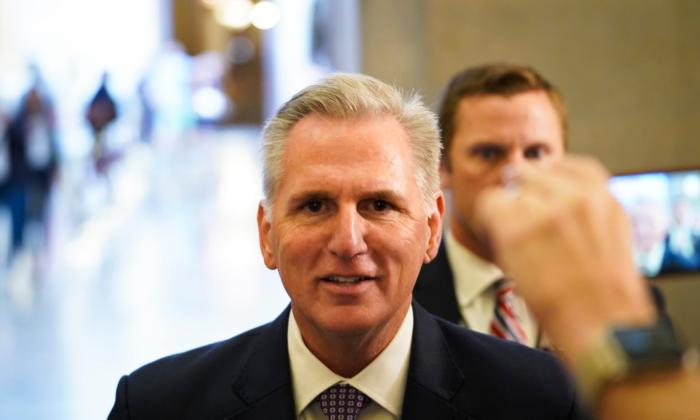 U.S. House Speaker Kevin McCarthy (R-Calif.) speaks with reporters in Congress on Capitol Hill in Washington on Sept. 18, 2023. (Madalina Vasiliu/The Epoch Times)