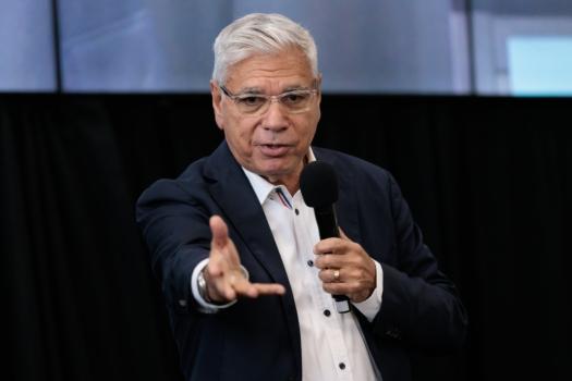 Warren Mundine speaks during the WA Liberals for No Campaign Launch in Perth, Sunday, August 20, 2023. (AAP Image/Richard Wainwright)