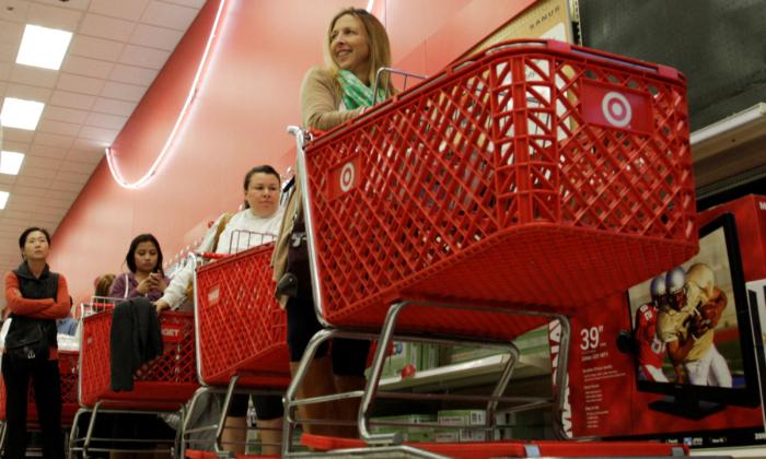 Target to Hire 100,000 Workers for Holiday Season, Start Promotions in October