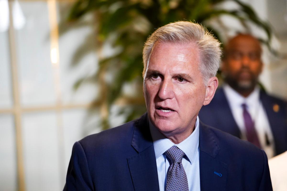 House Speaker Kevin McCarthy (R-Calif.) speaks with reporters in Washington on Sept. 19, 2023. (Madalina Vasiliu/The Epoch Times)