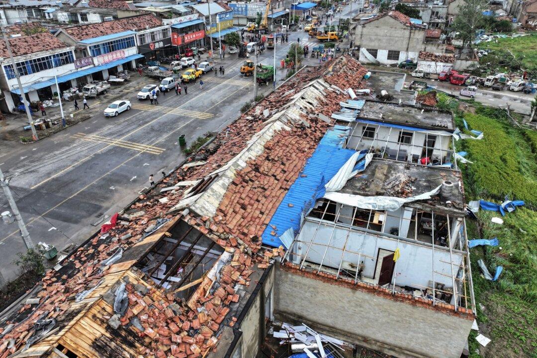 Tornadoes Kill at Least 10 People in Eastern China