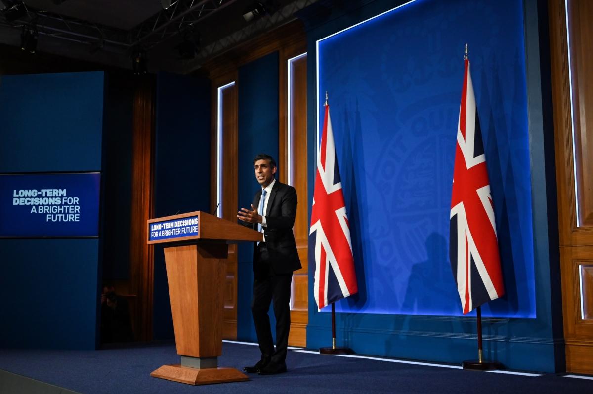 Prime Minister Rishi Sunak delivers a speech on the plans for net-zero commitments in the briefing room at 10 Downing Street, London, on Sept. 20, 2023. (Justin Tallis/PA Wire)