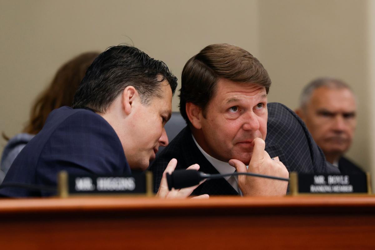  House Budget Committee ranking Democratic member Rep. Brendan Boyle (D-Pa.) speaks with Chairman Rep. Jodey Arrington (R-Texas) during a markup meeting on Capitol Hill in Washington on Sept. 20, 2023. (Anna Moneymaker/Getty Images)