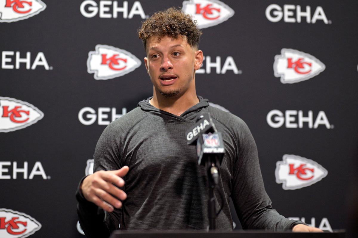 Chiefs' Patrick Mahomes Happy for Reworked Deal, Chance to Keep Winning Super Bowls in KC