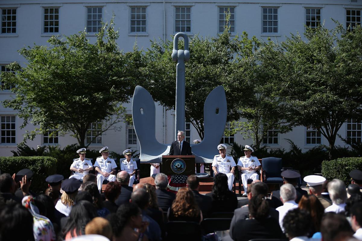  U.S. Navy Secretary Ray Mabus delivers remarks during an award ceremony to honor the victims and recognize the heroic actions of the people involved in the Washington Navy Yard shootings at Luetz Park at the military base in Washington, on June 23, 2014. (Chip Somodevilla/Getty Images)