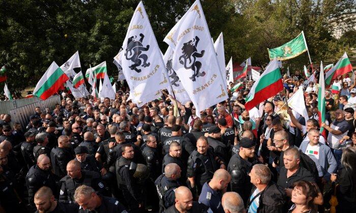 Bulgarian Nationalists Protest Against NATO Bases, Want Government Out