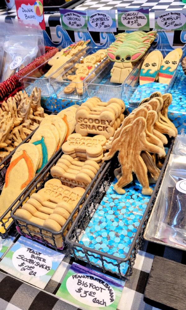 The Tenino Farmers Market near Olympia, Washington, offers delightful and amusing cookies as well as fresh fruits and vegetables. (Photo courtesy of Jim Farber.)