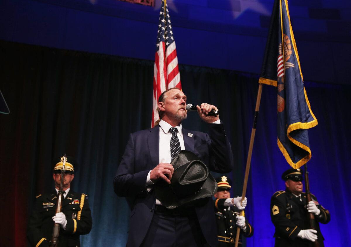 Mr. Adkins performs onstage during the Wounded Warrior Project Courage Awards & Benefit Dinner at Gotham Hall in New York City, 2018. (Jemal Countess/Stringer/Getty Images Entertainment)