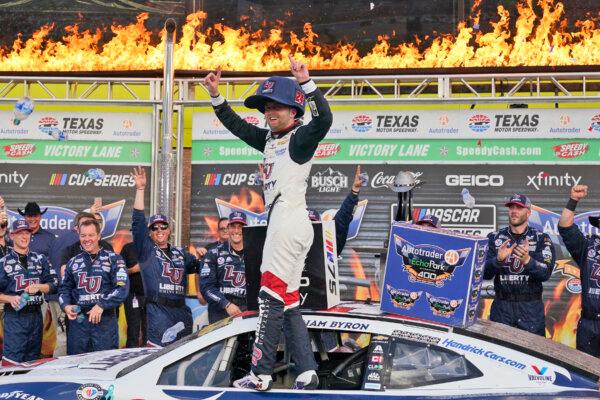 Byron Advances to NASCAR's Round of 8 With Win at Texas, the 300th Overall for Hendrick Motorsports