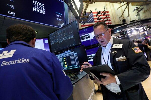 Wall Street Opens Lower as Rate Worries Keep Treasury Yields Elevated