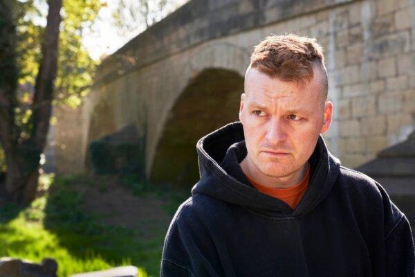 Raoul Moat (Matt Stokoe), in "The Hunt for Raoul Moat." (BritBox)