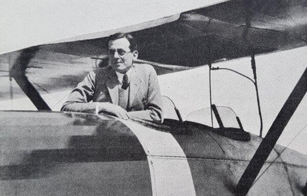 Donald Douglas in 1946. Against Black Skies, Swedish magazine Sixten Ronnow. (Public Domain)