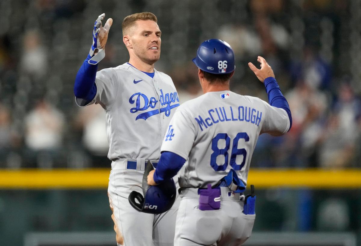 Dodgers’ Offense Returns in Time for Doubleheader Split With Rockies