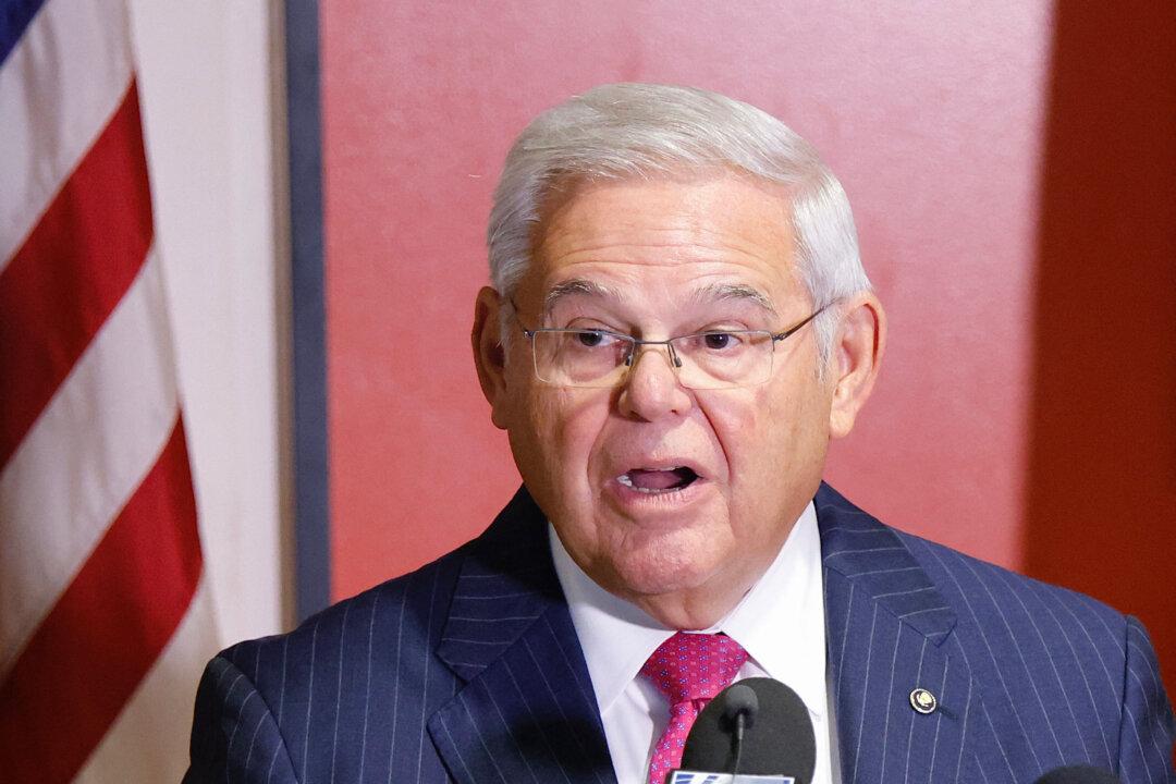 Sen. Menendez’s Criminal Trial to Begin on May 6