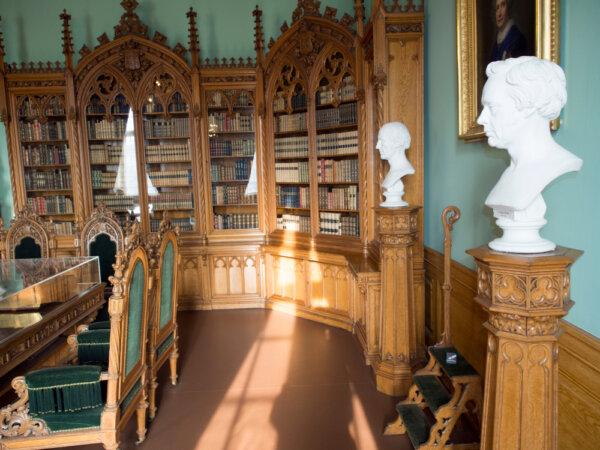 Furnished in 1852 for Queen Caroline Amalie and considered to be the only neo-Gothic room in Denmark, the Gothic Library holds about 1,600 books. In this library, the queen received some of the most prominent intellectual figures of the 19th century. (Lenush/Shutterstock)