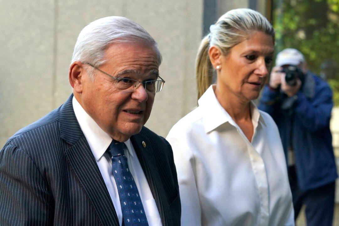 New Jersey Senator’s Wife Pleads Not Guilty in Bribery Case