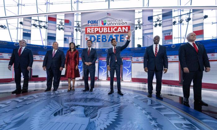 RNC Threatens to Ban Ramaswamy, Christie From Next GOP Debate for Unsanctioned Dialogue