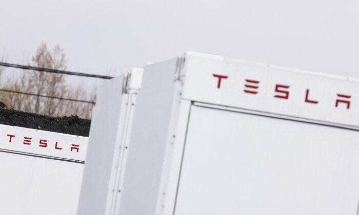 Fire Breaks Out at $60 Million Tesla Battery Station in Queensland
