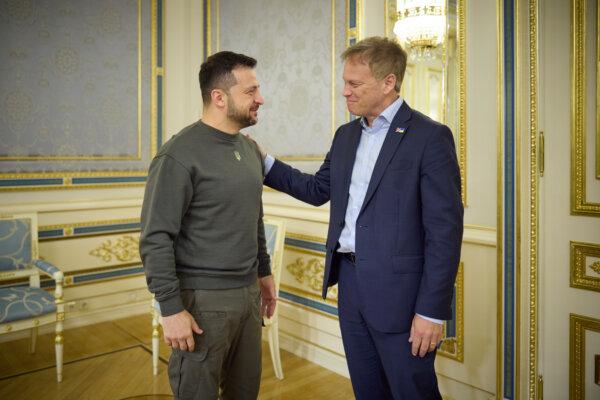 Britain's Defence Secretary Grant Shapps (R) meets Ukraine's President Volodymyr Zelenskyy (L) in Kyiv, Ukraine, on Sept. 28, 2023. (UK Ministry of Defence)