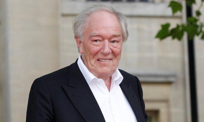 Michael Gambon, Veteran Actor Who Played Dumbledore in 'Harry Potter' Films, Dies at Age 82