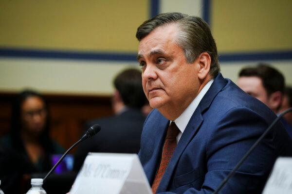 Jonathan Turley, a George Washington University law professor, testifies before the Committee on Oversight and Accountability in Washington on Sept. 28, 2023. (Madalina Vasiliu/The Epoch Times)